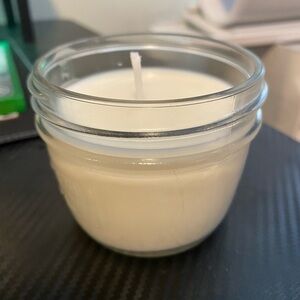 Handmade cocnut candle 8oz made with soywax